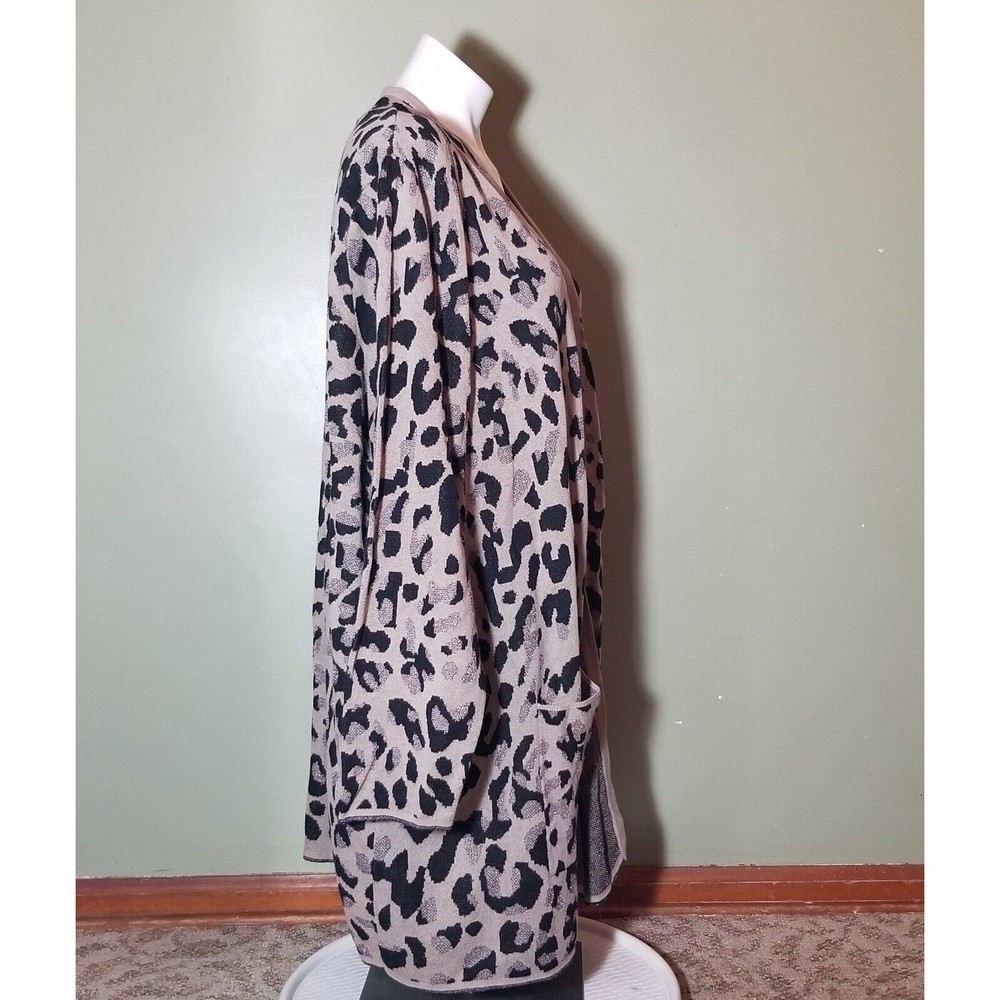 Catherines Black and Cream Animal Print Cardigan - Picture 10 of 11